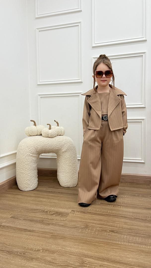 کت شلوار دیپلمات